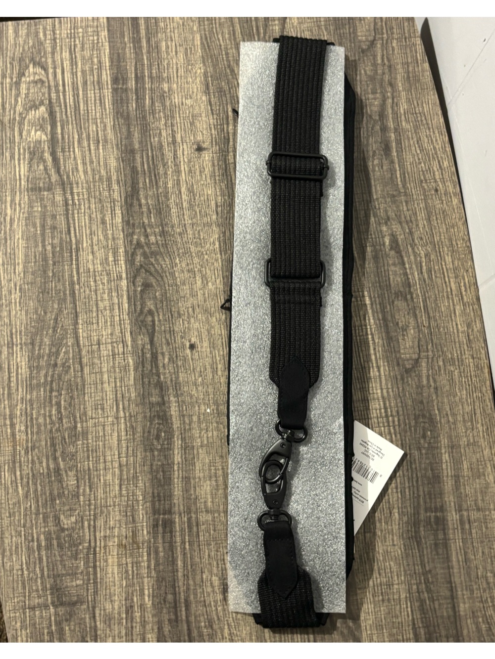 BEIS black travels strap - Picture 2 of 3
